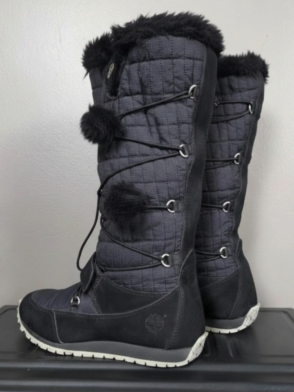 Timberland Tall Knee-high Black Quilted Lace-Up Sneaker Boots Fur Pom-pom Size 8